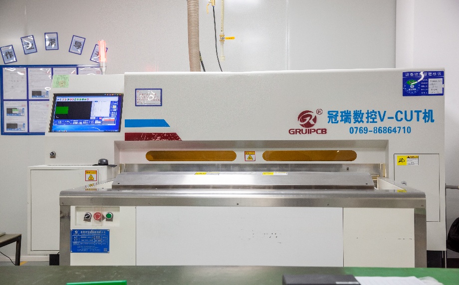 12、數(shù)控V-CUT機(jī).jpg